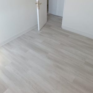 PISO VINÍLICO SPC